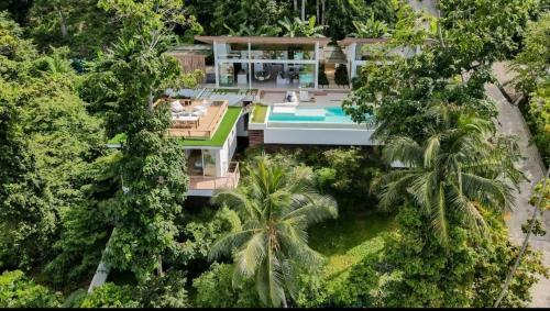 Villa Venice / Pacific Palissade
