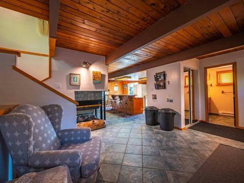 Ocean Friendly Amenities - Hot Tub, Great Location