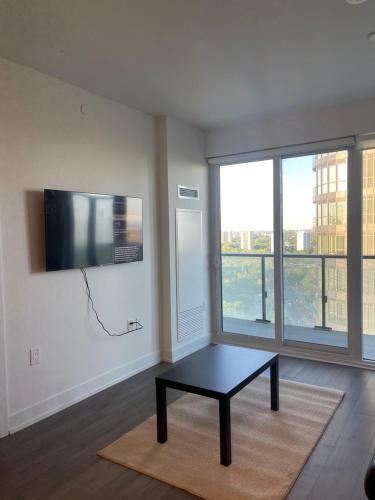 Apartamento Modern Condo On Bloor