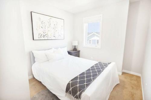 3br Condo With Free Parking And In-suite Laundry