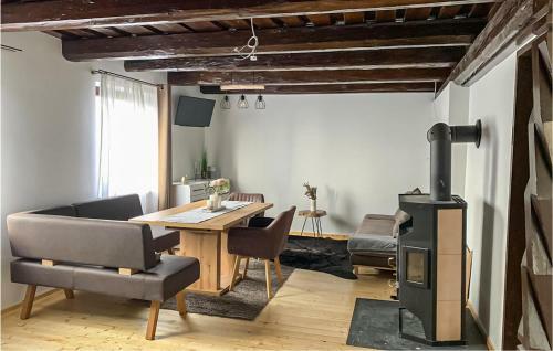 Awesome Home In Neckenmarkt With #184