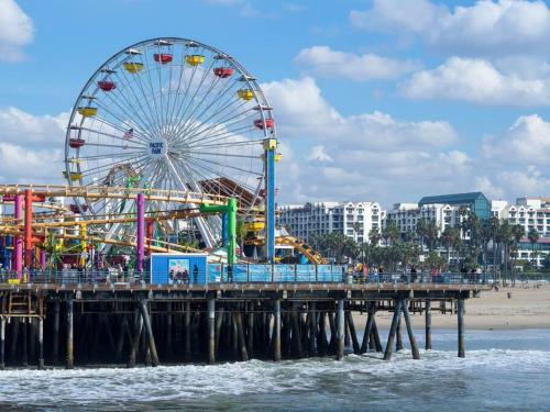 Malibu Sunset Getaway