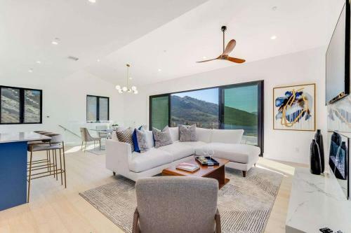 Malibu Sunset Getaway