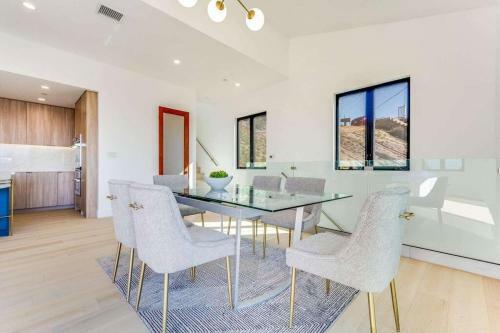 Malibu Sunset Getaway