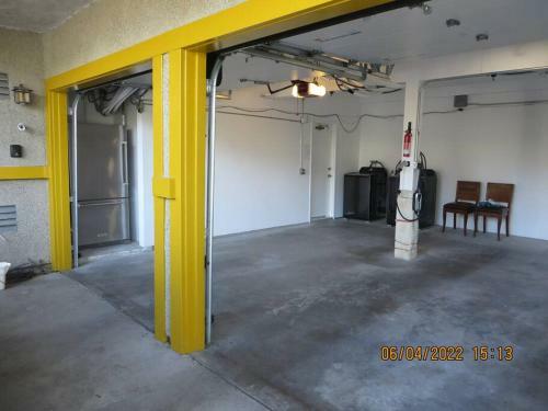 Cool Pad 2 Electric Car Garage Beach Central 8 Ok