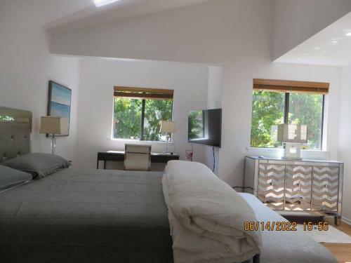 Cool Pad 2 Electric Car Garage Beach Central 8 Ok