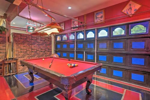 Upscale Winchester Gem With Yard, Gym And 2 Bars!