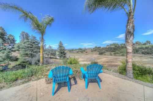 Apartamento 10 Acres Ranch W/ Horses, Pond, And More!