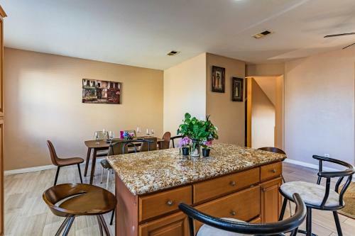 Spacious 3br 3bath Townhouse 5-mins To Bay & Beach