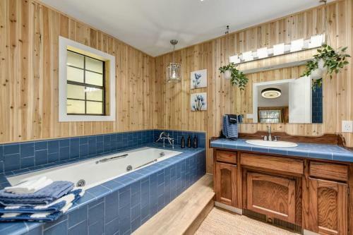 Harmony Ridge Ranch Nestled On A Secluded 6 Acres