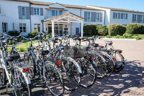 Hotel Thalacap Ars-en-r�
