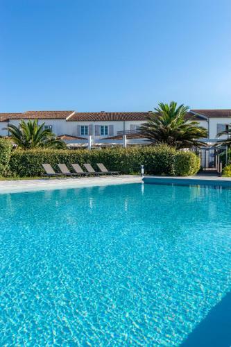 Hotel Thalacap Ars-en-r�