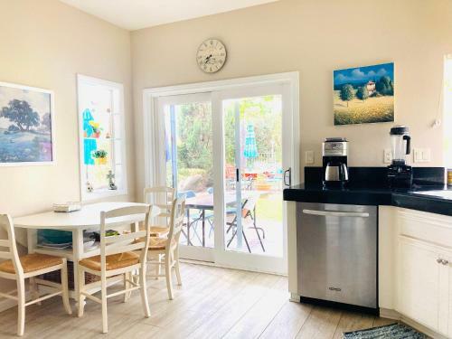 San Clemente Home With Ocean Views, Close To Beaches And Trails