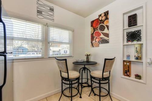 Artsy 2br Home 5 Min From Ucd Med Ctr & Sac State