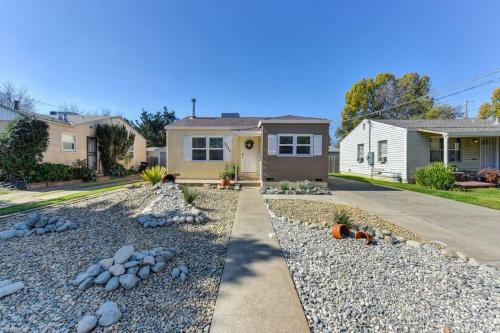 Artsy 2br Home 5 Min From Ucd Med Ctr & Sac State