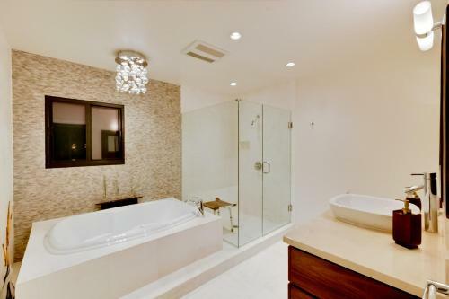 Apartamento Incredible Hilltop Luxury Bay View Retreat