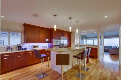 Apartamento Incredible Hilltop Luxury Bay View Retreat
