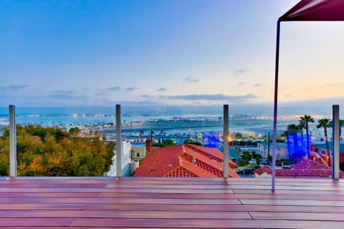 Apartamento Incredible Hilltop Luxury Bay View Retreat
