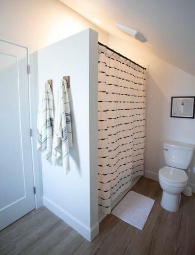New, Custom-built, Coastal 1 Bedroom/1 Bathroom