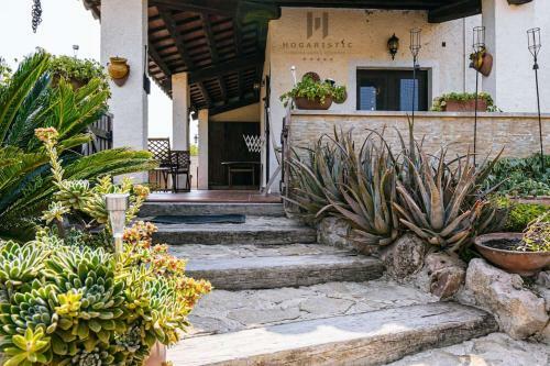 Jordi & Pilar's House