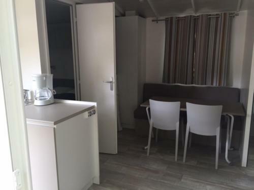 Camping Les Fougui�res