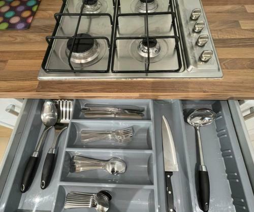 Holiday Home In Cardiff, Sleeps 8