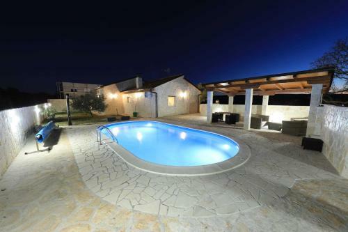 Villa Stone House Pridraga