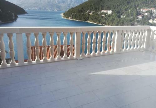 Apartments Ru?a- 50m From Beach