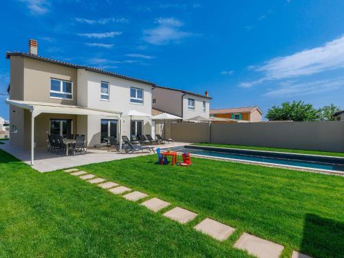 Holiday Home Villa Lea