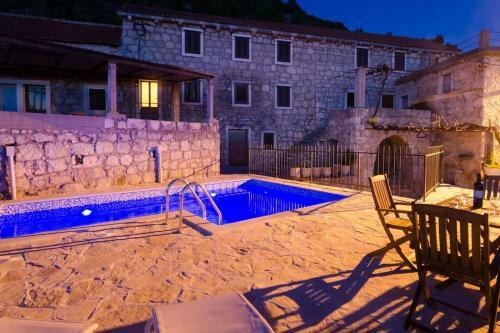 Private Pool Villa - Meditteranean Peace