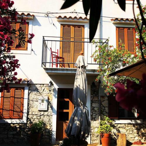 Villa Authentic Vila Nona By Nyc Interior Architect