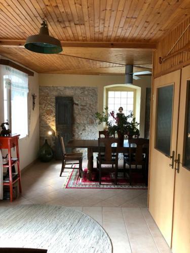 Villa Authentic Vila Nona By Nyc Interior Architect