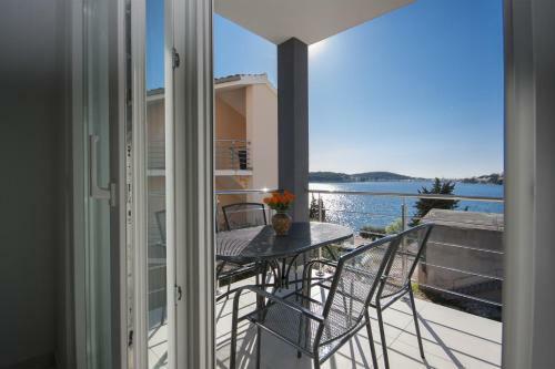 Apartments Happy Holiday