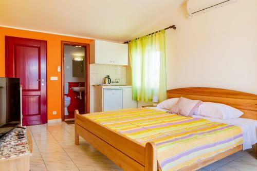 Hostal Apartments Mikuli? Rogoznica