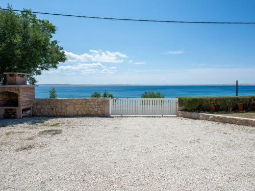 Apartamento Nice Home With Private Terrace Situated Near The Beach