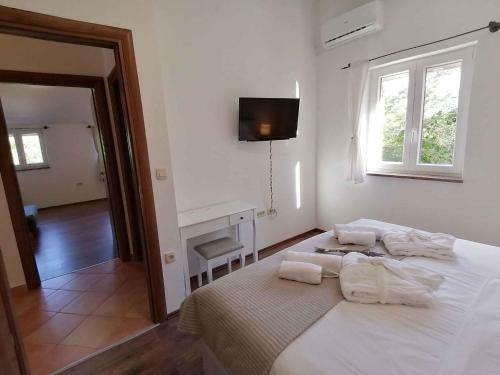 Holiday Home In Tribalj 42438