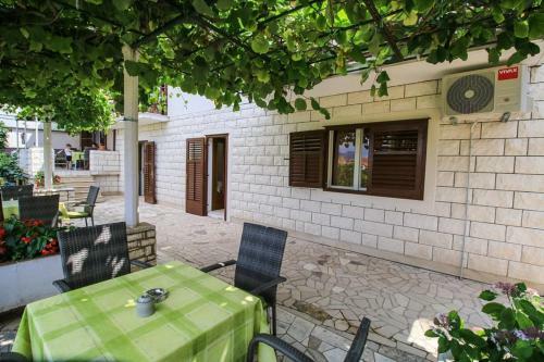 Apartments Ivana - 100m From Beach