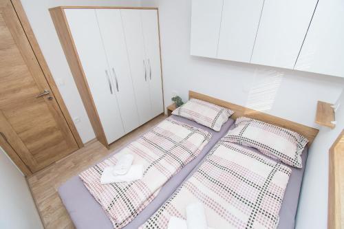 Mobile Home Banovi Dvori