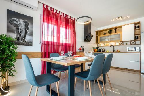 Villa Holiday Home Konkreta