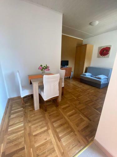 Duje & Roko Apartments