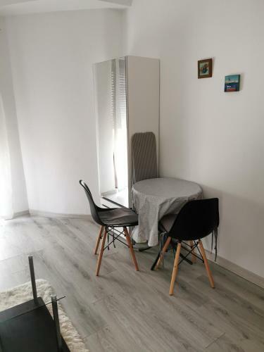 Apartmani I Kamp Turanj-?amuga