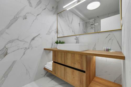 1-2. Luxury Apartments L&l Tucepi - 100m From The Beach