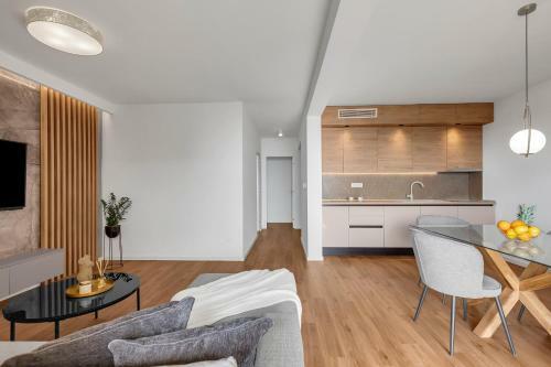 3-4. Luxury Apartments L&l Tucepi - 100m From The Beach