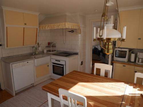Charming House In Moll�sund