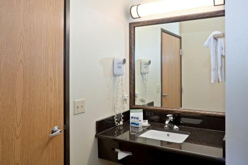 Hotel Americinn Ashland