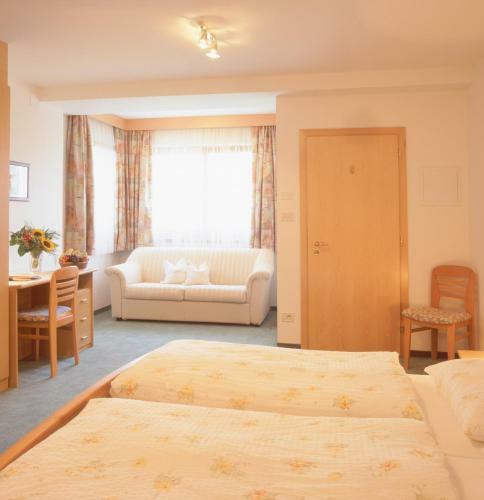 Hostal Felsenegg