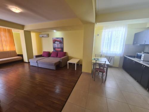 Apartament 3 Camere Summerland Mamaia Etaj 6
