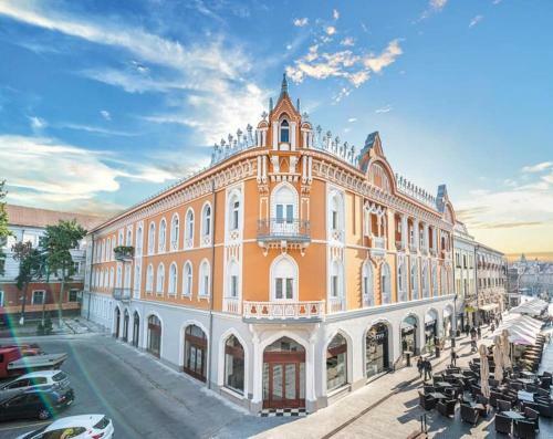 Cadoro City Center Apartments
