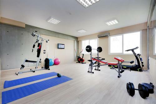 Private Room In A Two Bedroom Apartment