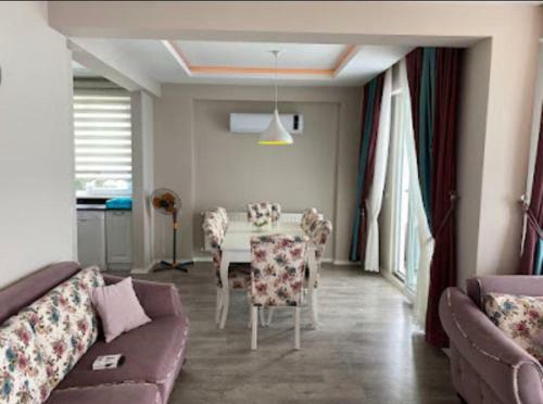 Rahal Yomra Apart